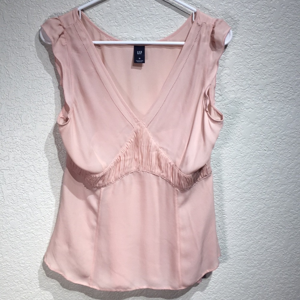 Gap Rose Top size 10  w/camisole under Very cute!